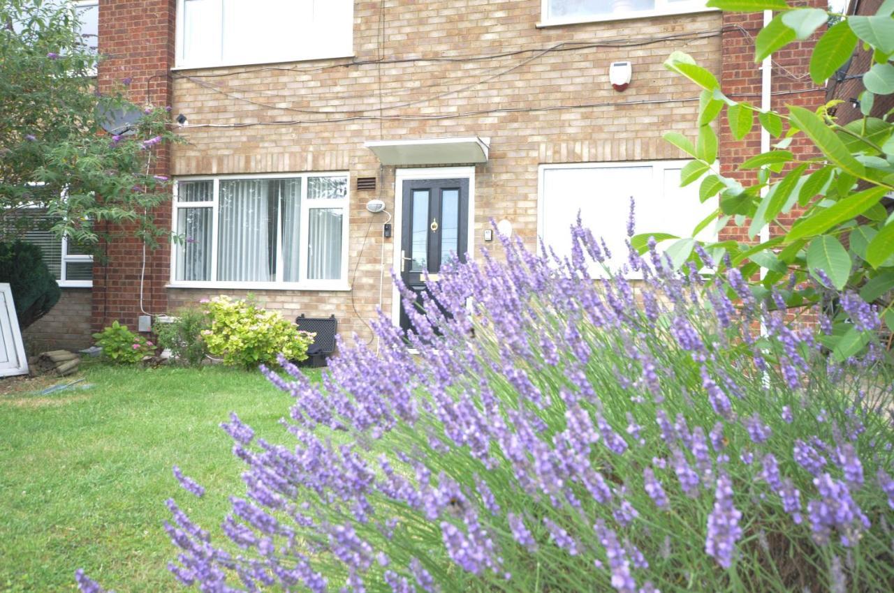 Modern 2 Bed Apartment ルートン エクステリア 写真