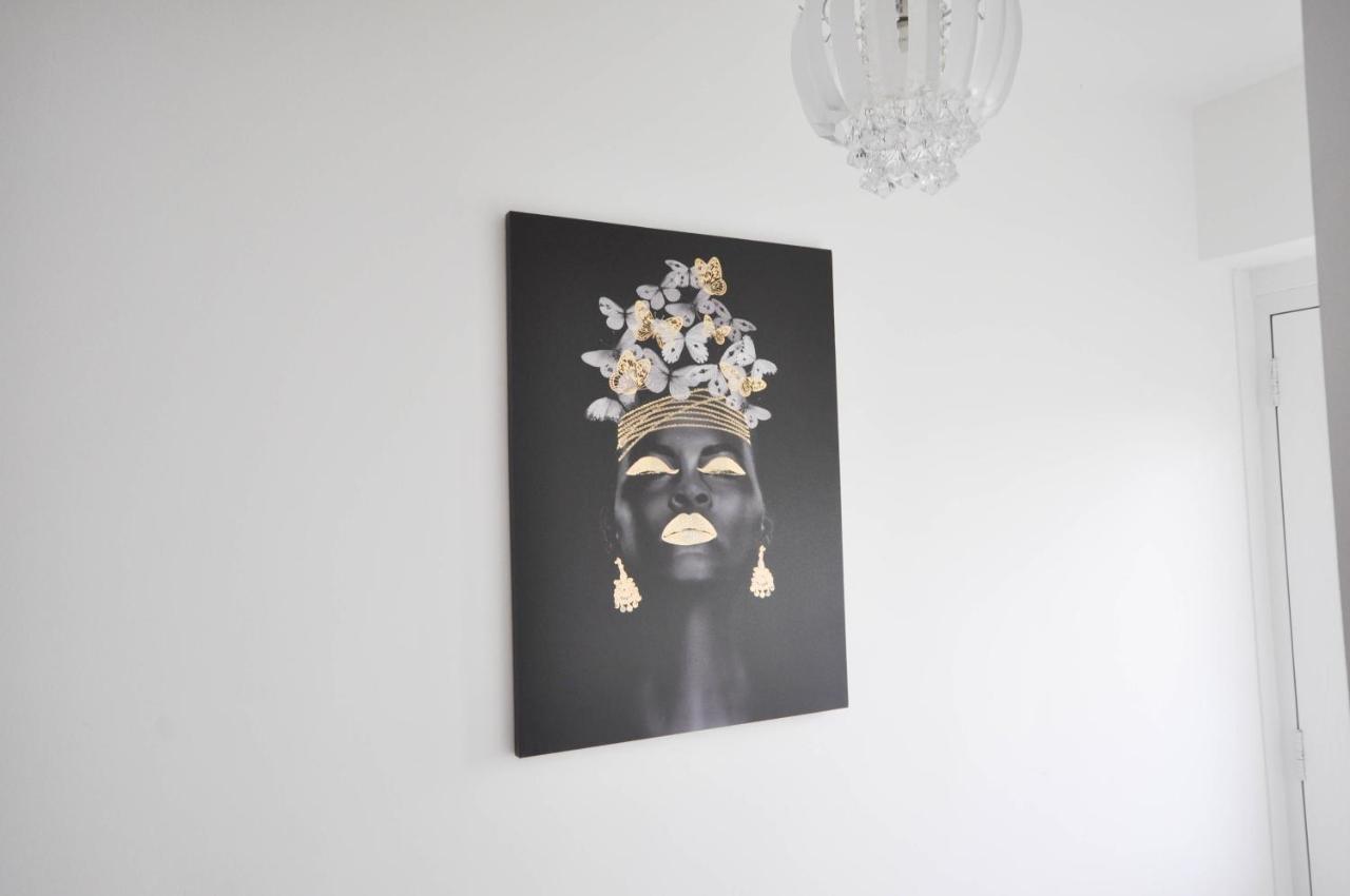 Modern 2 Bed Apartment ルートン エクステリア 写真